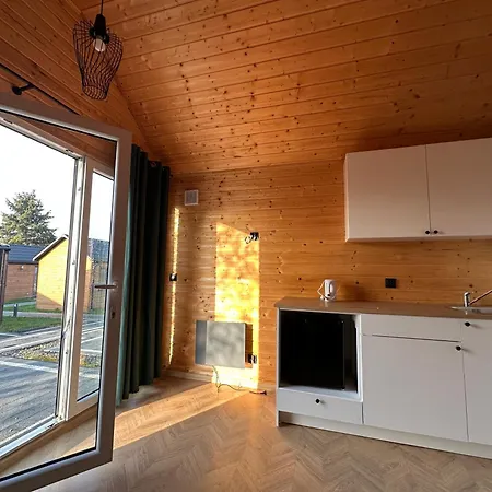 Apartament Wooden Studies - 4 *